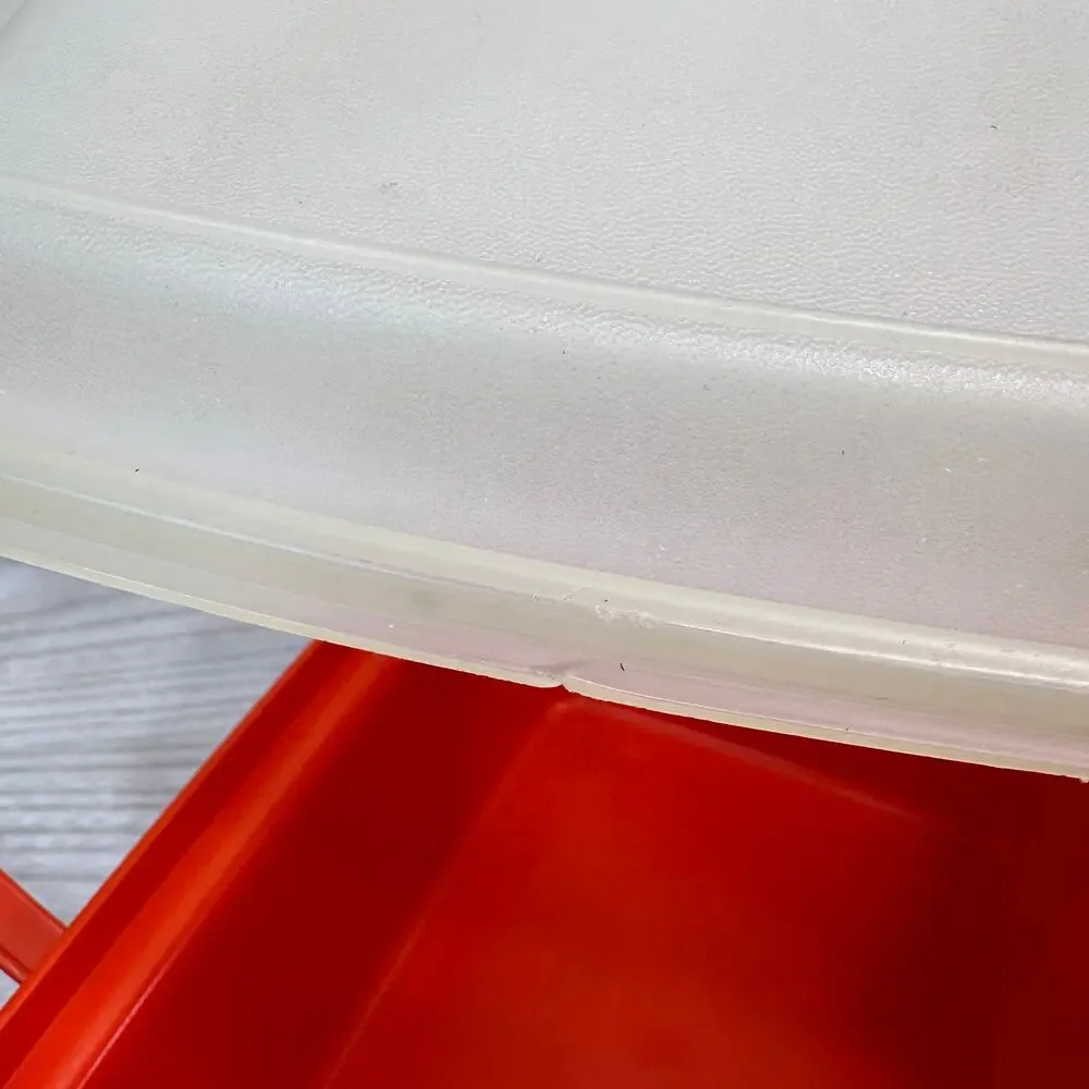 VTG Tupperware Pak N Carry Lunch Box with Carrying Handle Red White Rectangular